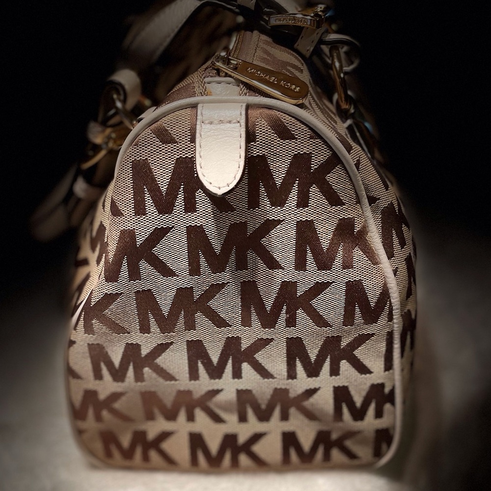 💛Michael Kors Signature “Grayson” NWOT - Picture 5 of 16